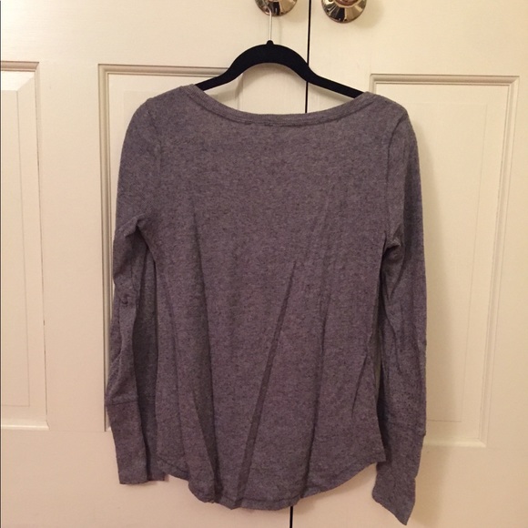 Super Soft Urban Outfitters Long Sleeve - Picture 2 of 4